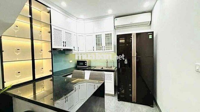 phố Khương Trung- Nhà 4 tầng dân xây ở ngay- Ngõ nông- 32m2- 8.15 tỷ