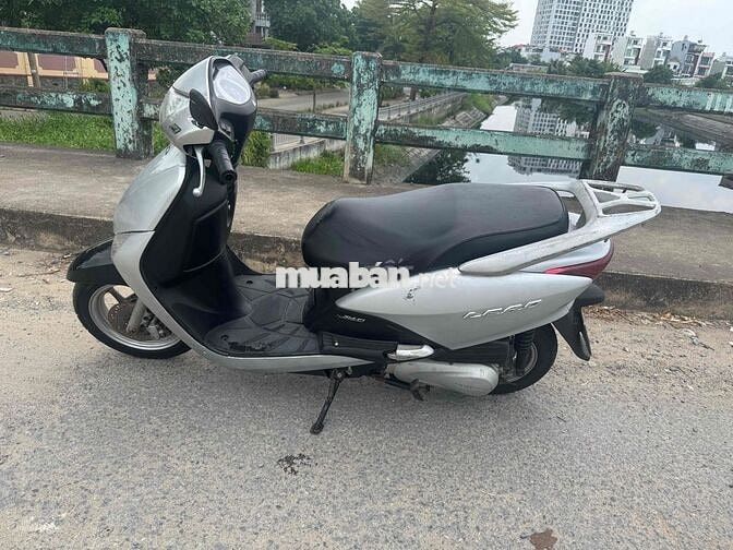 Honda Lead Bạc