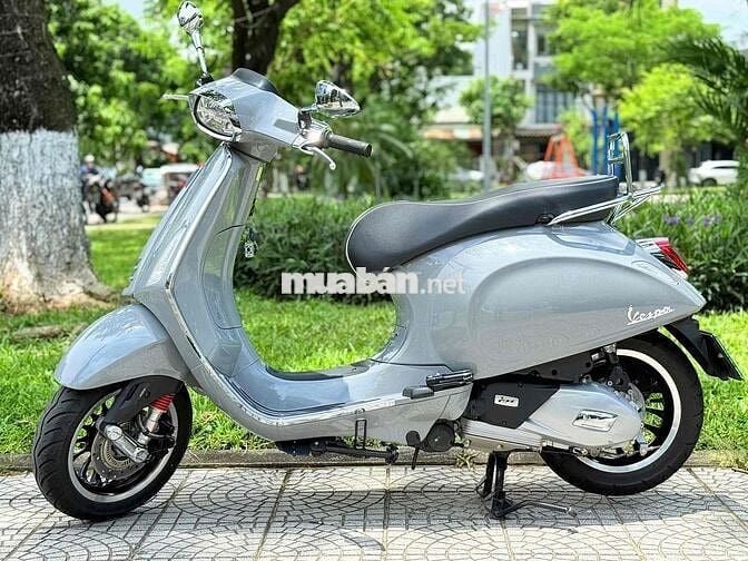 Piaggio Vespa 125 ABS 2024 Xám