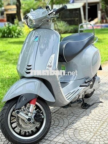 Piaggio Vespa 125 ABS 2024 Xám