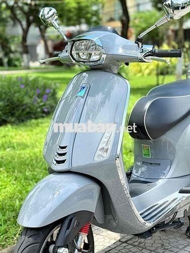 Piaggio Vespa 125 ABS 2024 Xám