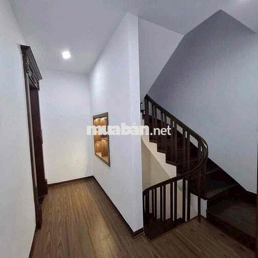 Phố Vương Thừa Vũ- Phân lô- Ô tô tránh-7 tầng thang máy-48m2- 20.6 tỷ