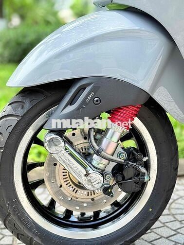 Piaggio Vespa 125 ABS 2024 Xám