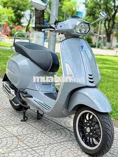 Piaggio Vespa 125 ABS 2024 Xám