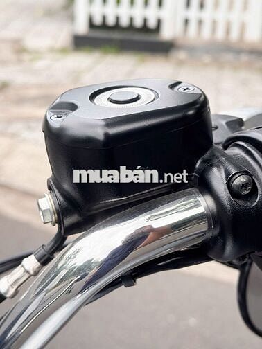 Harley-Davidson SuperLow 883 2020 Barracuda Silver