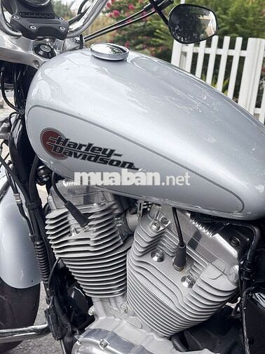 Harley-Davidson SuperLow 883 2020 Barracuda Silver