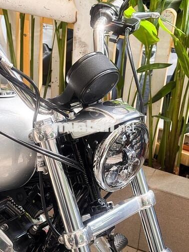 Harley-Davidson SuperLow 883 2020 Barracuda Silver