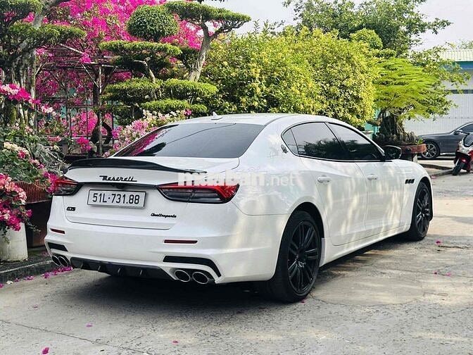 Maserati SQ4 2016 Trắng/đỏ