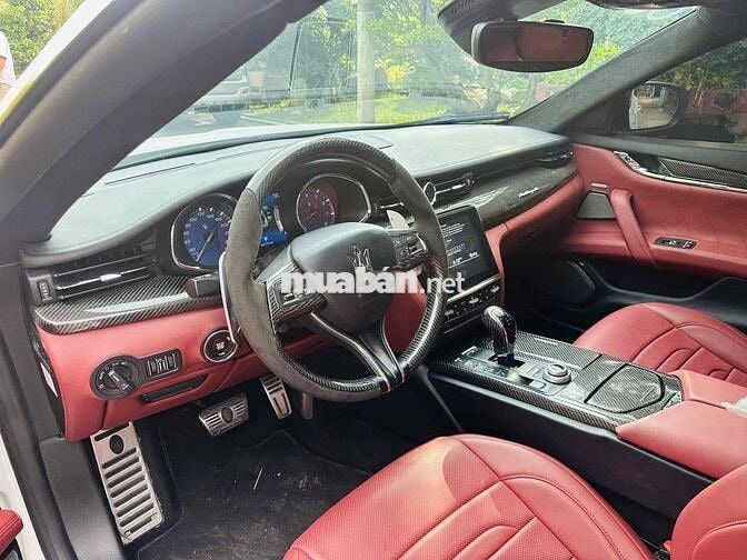 Maserati SQ4 2016 Trắng/đỏ