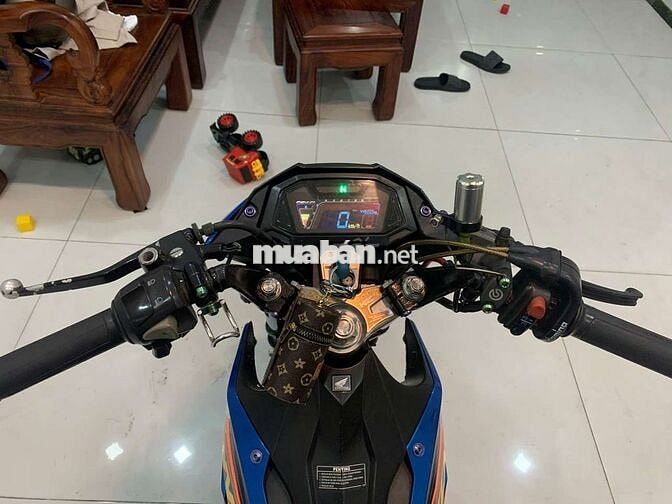 Honda Sonic 150R Xanh 62zz ( còn thương lượng )