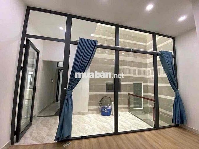 CHO THUÊ NHÀ MT TRẦN MINH QUYỀN, QUẬN 10 (4,5x19m, 3 lầu 6PN)
