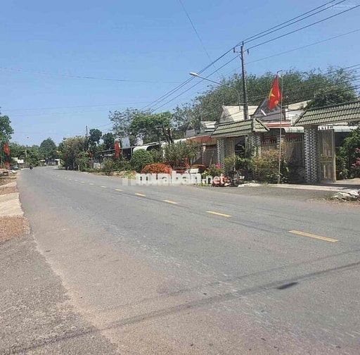 Bán Gấp Lô Đất 300m2/620Triệu Gần Chợ Lai Uyên,Bàu Bàng kinh doanh tôt