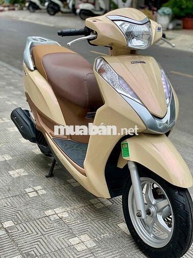 Honda Lead Fi màu Vàng cát