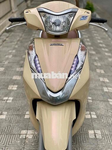 Honda Lead Fi màu Vàng cát
