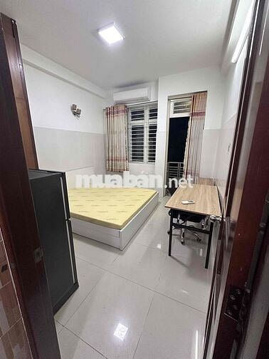 Phòng ban công cho thuê quận 11, rộng 20m2