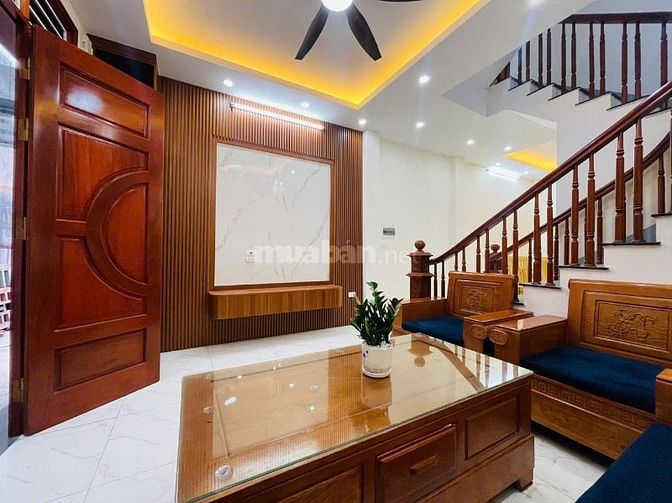 Bán Gấp Nhà Cực Đẹp Phố Hoàng Ngân -Thanh Xuân 42m² x 5T Giá 7.6 Tỷ