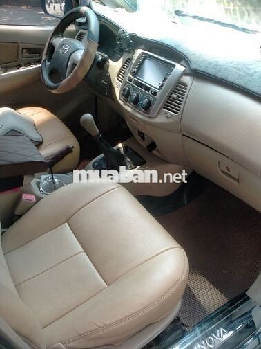 Toyota Innova 2014 Bản thiếu, Màu Bạc