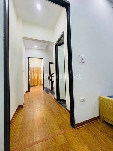 Bán Gấp Nhà Cực Đẹp Phố Hoàng Ngân -Thanh Xuân 42m² x 5T Giá 7.6 Tỷ
