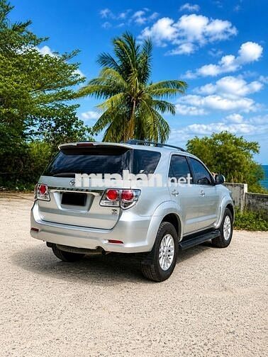 Toyota Fortuner 2013 Bạc