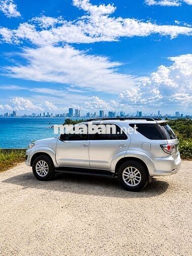 Toyota Fortuner 2013 Bạc
