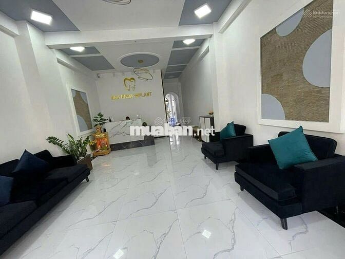 BÁN NHÀ PHỐ TRUNG TÂM GẦN CHỢ ĐÀ LẠT