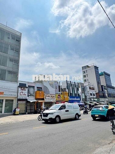 Cho thuê Toà nhà Mặt Tiền 700 CMT8-14x8m- 6 tầng - Thang máy - 200tr