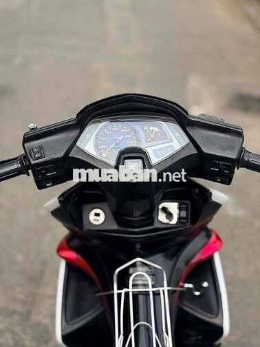 Honda Air Blade Trắng đen đỏ