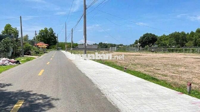 Cần bán gấp đất đường nhựa 12m chỉ 650tr đối diện KCN Đất Đỏ