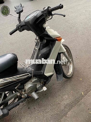 cầm nhượng lại yamaha taurus màu trắng