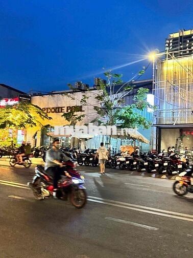 Cho thuê Mặt Tiền 1A đồng Nai Q10- 20x40m- giá 200 Triệu