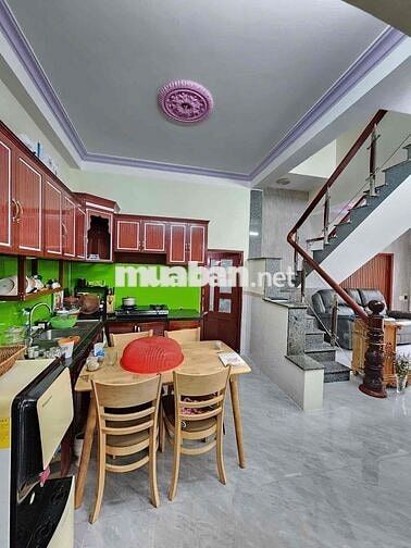 NHÀ ĐÔNG HOÀ 100M2 SÂN Ô TÔ -GIÁ CHỈ 990 TRIỆU