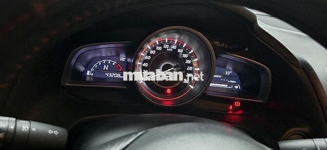 Mazda3 Hatchback 2016 1.5AT 43208 km Bạc