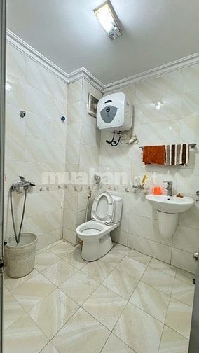 Mặt ngõ thông Phạm Tử Nghi vs Nguyễn Văn Linh. Nhà chắc chắn- không kh