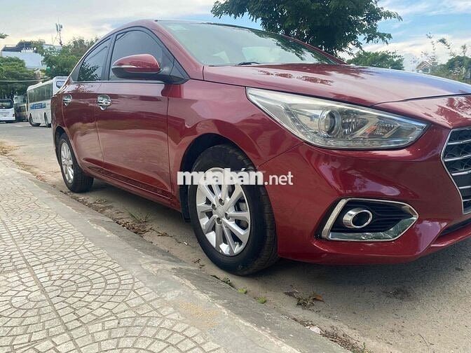 Hyundai Accent Đỏ