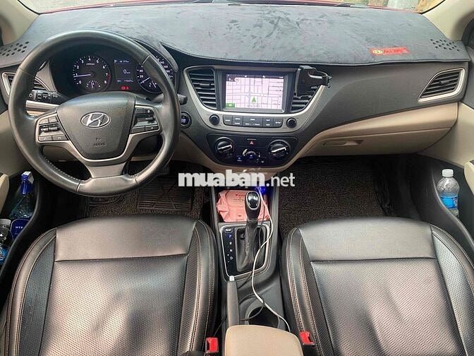 Hyundai Accent Đỏ