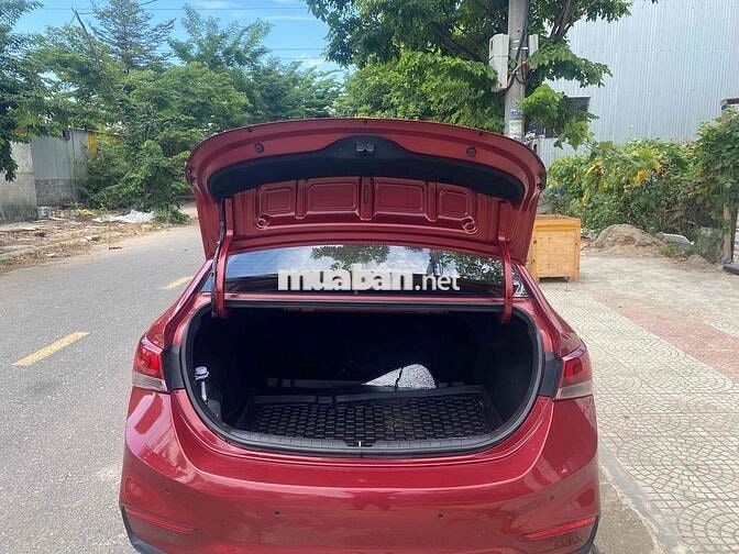 Hyundai Accent Đỏ