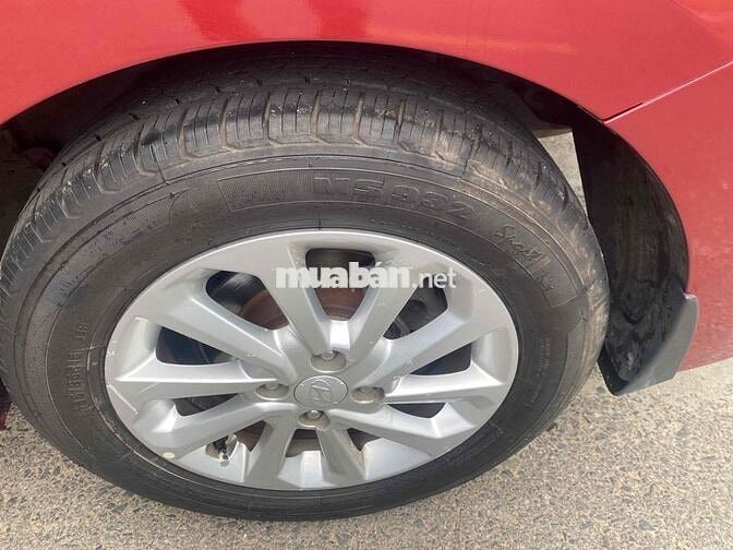 Hyundai Accent Đỏ