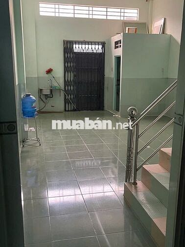 Định cư nước ngoài, bán nhà mặt tiền Nguyễn Văn Linh, phường Hồng Ngự