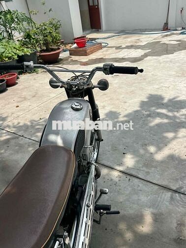 Honda CL50 màu Bạc