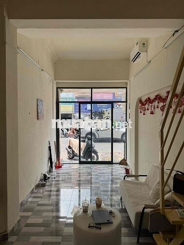 Cho thuê nhà mặt tiền kinh doanh nail, spa