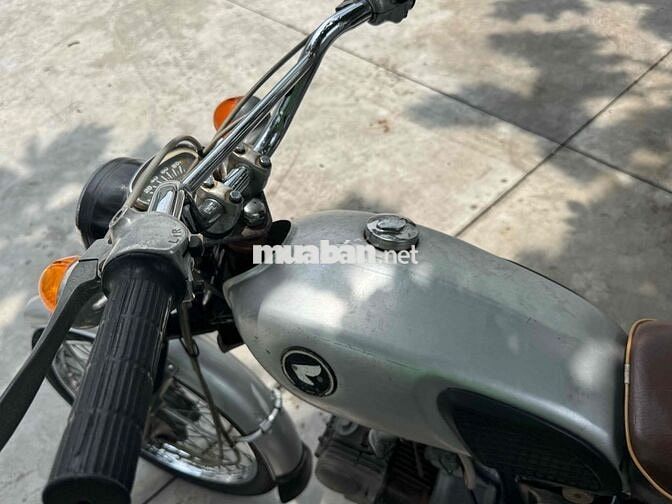 Honda CL50 màu Bạc