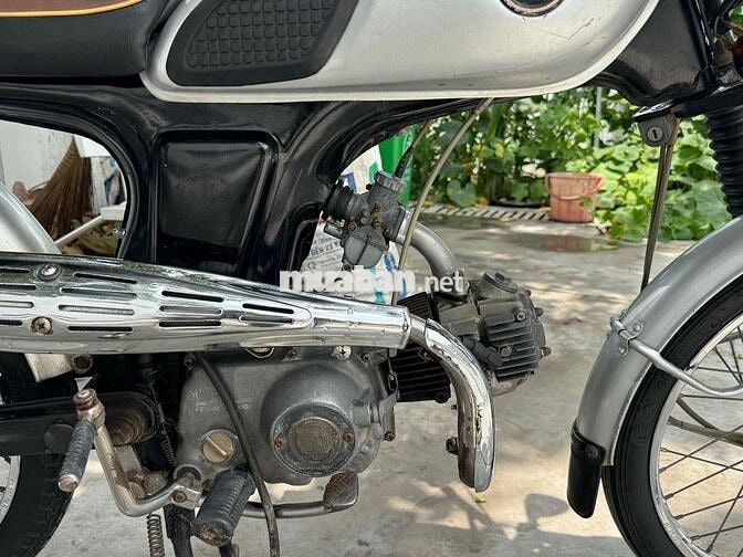 Honda CL50 màu Bạc