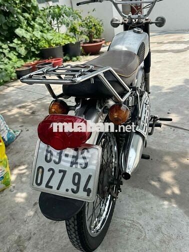 Honda CL50 màu Bạc