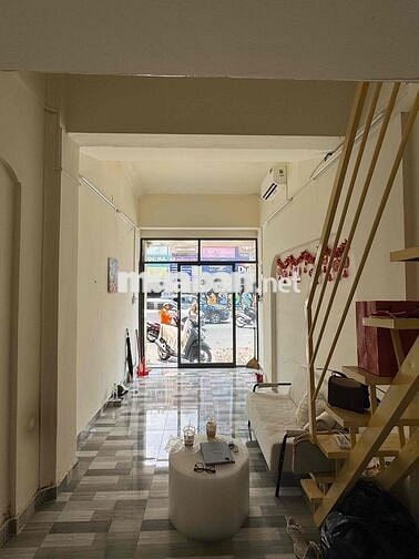 Cho thuê nhà mặt tiền kinh doanh nail, spa