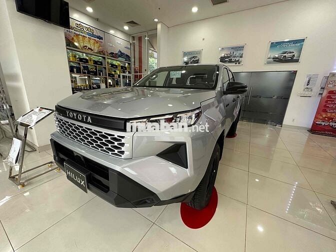 Toyota Hilux Số sàn | Ưu Đãi | Xe Giao Ngay
