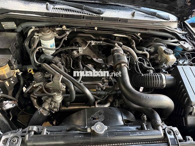 Nissan Navara XE 2012 tự động 4x4 2.5TD