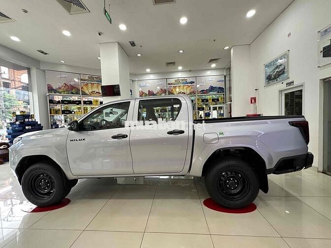 Toyota Hilux Số sàn | Ưu Đãi | Xe Giao Ngay