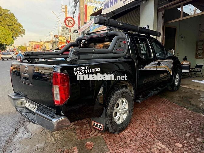 Nissan Navara XE 2012 tự động 4x4 2.5TD