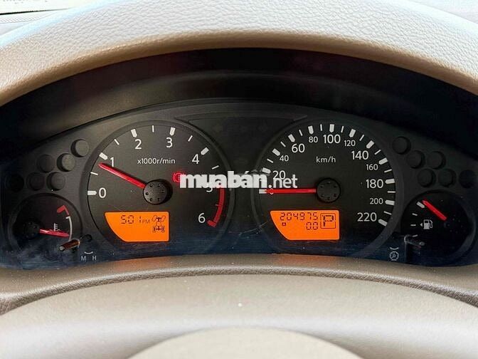 Nissan Navara XE 2012 tự động 4x4 2.5TD
