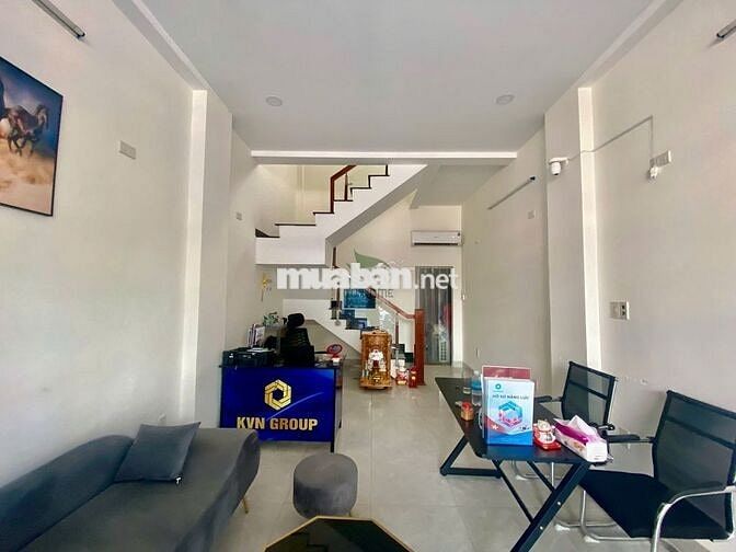 NHÀ 2 TẦNG ĐẦY ĐỦ NỘI THẤT TRUNG TÂM NHA TRANG